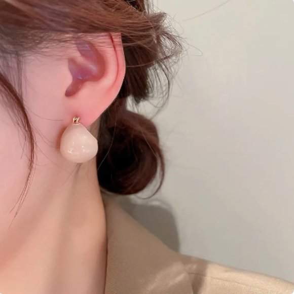 🍏50% OFF/3+...Round Ball Enamel Stud Earrings (Beige Color) - Picture 8 of 10